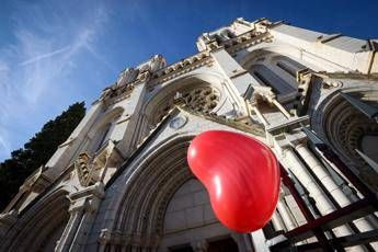 Nizza, la mamma e il fratello del killer: Ci mandò foto della chiesa