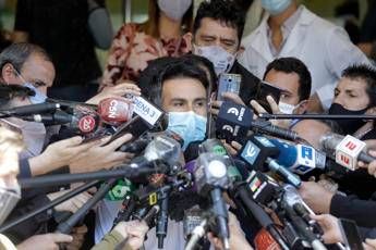 Maradona, il medico: E' sveglio, decorso eccellente Maradona, il medico: E' sveglio, decorso eccellente