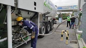Trasporti, primo rifornimento bio-Lng in Italia Trasporti, primo rifornimento bio-Lng in Italia