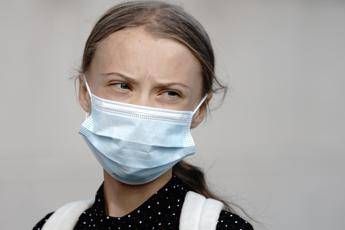 Greta Thunberg: Come con virus, consideriamo clima un’altra emergenza