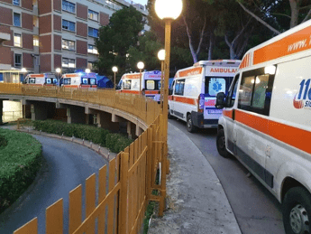 Lo sfogo di un medico Covid: Siamo al collasso, state a casa! Lo sfogo di un medico Covid: Siamo al collasso, state a casa!