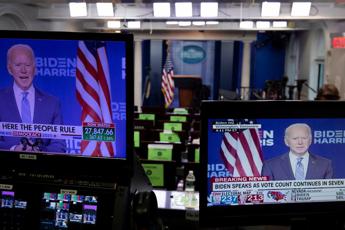 Elezioni Usa, Fox a giornalisti: Non chiamate Biden presidente eletto