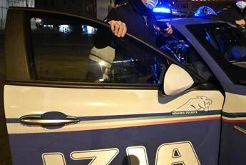 Napoli, festa abusiva con 150 persone