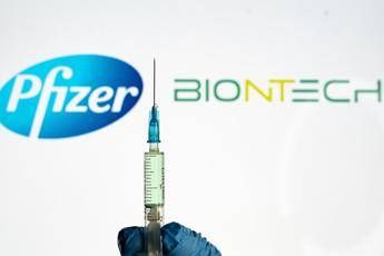 Vaccino Covid, Pfizer: Ancora 3 step per approvazione, ma siamo nei tempi