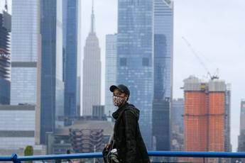 Covid Usa, record di quasi 3.900 decessi in 24 ore Covid Usa, record di quasi 3.900 decessi in 24 ore