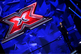 'X Factor', Cattelan salta la diretta. Farà una sorpresa? 'X Factor', Cattelan salta la diretta. Farà una sorpresa?