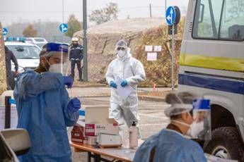 Coronavirus Piemonte, 2.896 contagi e 77 morti