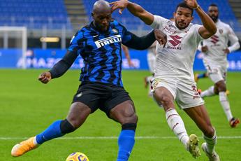 Inter batte 4-2 il Torino in rimonta e torna a vincere