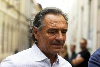 Fiorentina-Benevento 0-1, esordio amaro per Prandelli Fiorentina-Benevento 0-1, esordio amaro per Prandelli