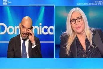 Bassetti piange ricordando la mamma: Sarà un Natale senza di lei Bassetti piange ricordando la mamma: Sarà un Natale senza di lei