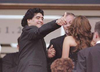 Maradona nell'ultima intervista: L'amore delle persone non finirà mai Maradona nell'ultima intervista: L'amore delle persone non finirà mai