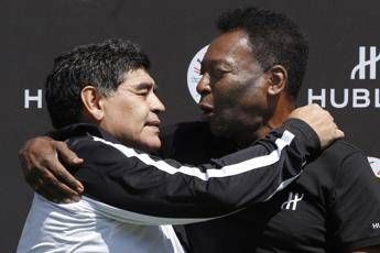 E' morto Maradona, Pelé: Giocheremo a calcio in cielo E' morto Maradona, Pelé: Giocheremo a calcio in cielo