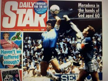 Maradona, stampa inglese non dimentica: Dov'era il Var?