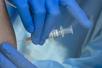 Vaccino Covid, Rasi: Protegge per almeno 6 mesi, forse oltre 1 anno