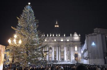 Messa Natale 2020 anticipata, Papa celebra alle 19.30