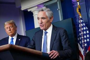 Covid Usa, lascia Scott Atlas: consigliere Trump per lotta a virus Covid Usa, lascia Scott Atlas: consigliere Trump per lotta a virus