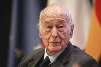 Francia, ex presidente Giscard d'Estaing morto di covid: aveva 94 anni Francia, ex presidente Giscard d'Estaing morto di covid: aveva 94 anni