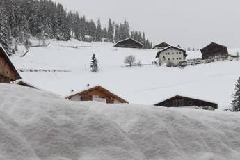 Maltempo, Alto Adige sotto la neve: è allarme valanghe Maltempo, Alto Adige sotto la neve: è allarme valanghe