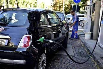 Cashback di Natale, vale anche dal benzinaio Cashback di Natale, vale anche dal benzinaio