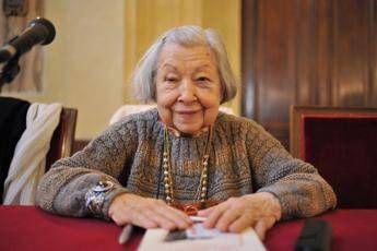 Lidia Menapace morta per Covid, ex partigiana aveva 96 anni Lidia Menapace morta per Covid, ex partigiana aveva 96 anni