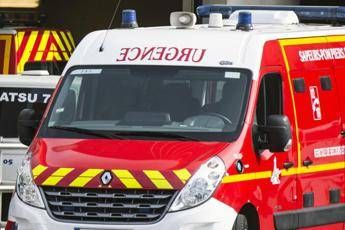 Francia, precipita elicottero con 6 persone a bordo Francia, precipita elicottero con 6 persone a bordo