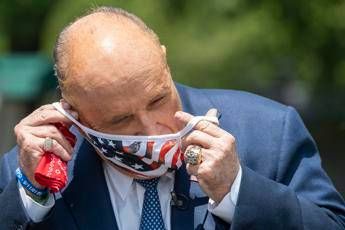 Covid Usa, Giuliani: Lascio ospedale dopo cura miracolosa Covid Usa, Giuliani: Lascio ospedale dopo cura miracolosa