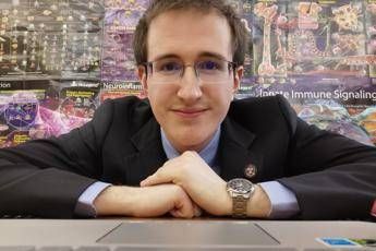 Quattro lauree in 4 mesi, Giulio Deangeli lo studente dei record Quattro lauree in 4 mesi, Giulio Deangeli lo studente dei record