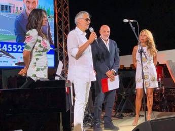 Covid, Brosio: Con la mia onlus donati 300mila euro in mascherine Ffp2 Covid, Brosio: Con la mia onlus donati 300mila euro in mascherine Ffp2