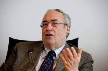 Del Turco, il figlio Guido: Un uomo dello Stato sta soffrendo, ringrazio presidente Casellati Del Turco, il figlio Guido: Un uomo dello Stato sta soffrendo, ringrazio presidente Casellati