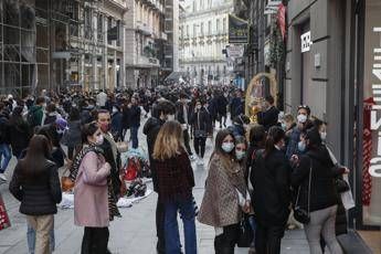 Covid Campania, commercianti contro De Luca