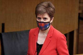 Sturgeon: E' tempo per la Scozia di essere indipendente Sturgeon: E' tempo per la Scozia di essere indipendente