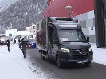 Covid, vaccino Pfizer arriva in Italia - Video Covid, vaccino Pfizer arriva in Italia - Video