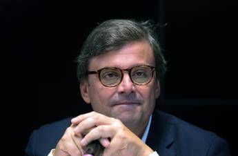 Vaccino Covid, Calenda: Governo si fa i complimenti per 4 dosi Vaccino Covid, Calenda: Governo si fa i complimenti per 4 dosi
