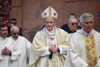 Covid, positivo arcivescovo Bologna: è in isolamento