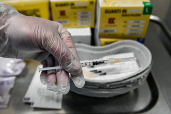 Vaccino covid, nel Lazio oggi 490 dosi