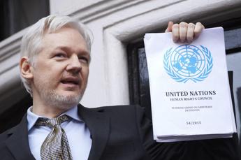 Assange, no a estradizione negli Stati Uniti