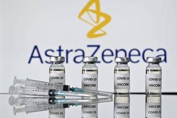 Vaccino AstraZeneca, Ema: Possibile approvazione fine gennaio Vaccino AstraZeneca, Ema: Possibile approvazione fine gennaio