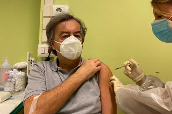 Burioni vaccinato contro il Covid: Molto emozionante