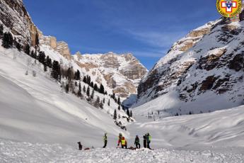 Valanga Cortina, scialpinista trovato morto