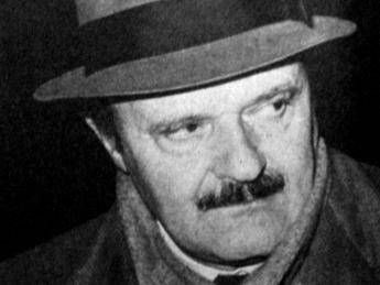 Roberto Calvi, 33 anni di misteri dalla morte del 'banchiere di Dio' Roberto Calvi, 33 anni di misteri dalla morte del 'banchiere di Dio'