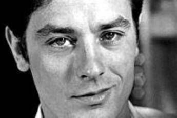 Bon anniversaire Alain Delon: 80 anni per l'eterno seduttore Bon anniversaire Alain Delon: 80 anni per l'eterno seduttore