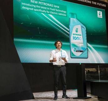 Petronas Iona, arrivano i fluidi per i veicoli elettrici Petronas Iona, arrivano i fluidi per i veicoli elettrici