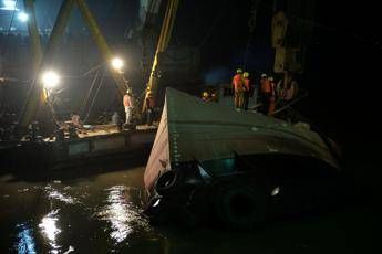 Indonesia, affonda nave con 100 passeggeri a bordo Indonesia, affonda nave con 100 passeggeri a bordo