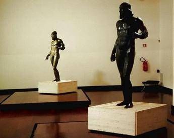 No ai Bronzi di Riace itineranti, Comitato tutela a Benedini: ”Devono restare a Reggio Calabria” No ai Bronzi di Riace itineranti, Comitato tutela a Benedini: ”Devono restare a Reggio Calabria”