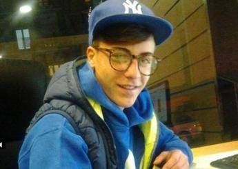 17enne ucciso a Napoli, tensione dopo il corteo nel Rione Traiano 17enne ucciso a Napoli, tensione dopo il corteo nel Rione Traiano