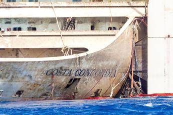 Una Goletta Verde straordinaria seguirà la Concordia dal Giglio a Genova Una Goletta Verde straordinaria seguirà la Concordia dal Giglio a Genova