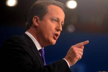 Immigrati espulsi se non imparano l'inglese, l'annuncio di Cameron Immigrati espulsi se non imparano l'inglese, l'annuncio di Cameron