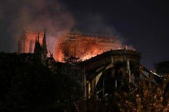 Jihadisti esultano per rogo Jihadisti esultano per rogo