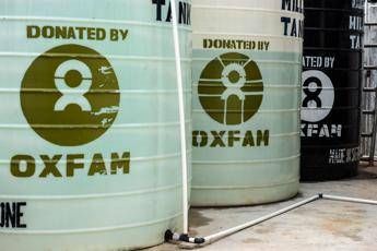 Orge e baby prostitute, Oxfam travolta dallo scandalo Orge e baby prostitute, Oxfam travolta dallo scandalo