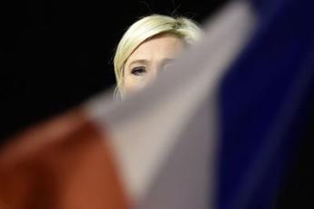 Coronavirus, Marine Le Pen in autoisolamento